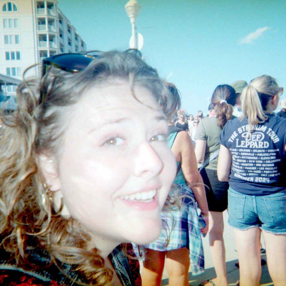 Meet your Posher, Lorilei